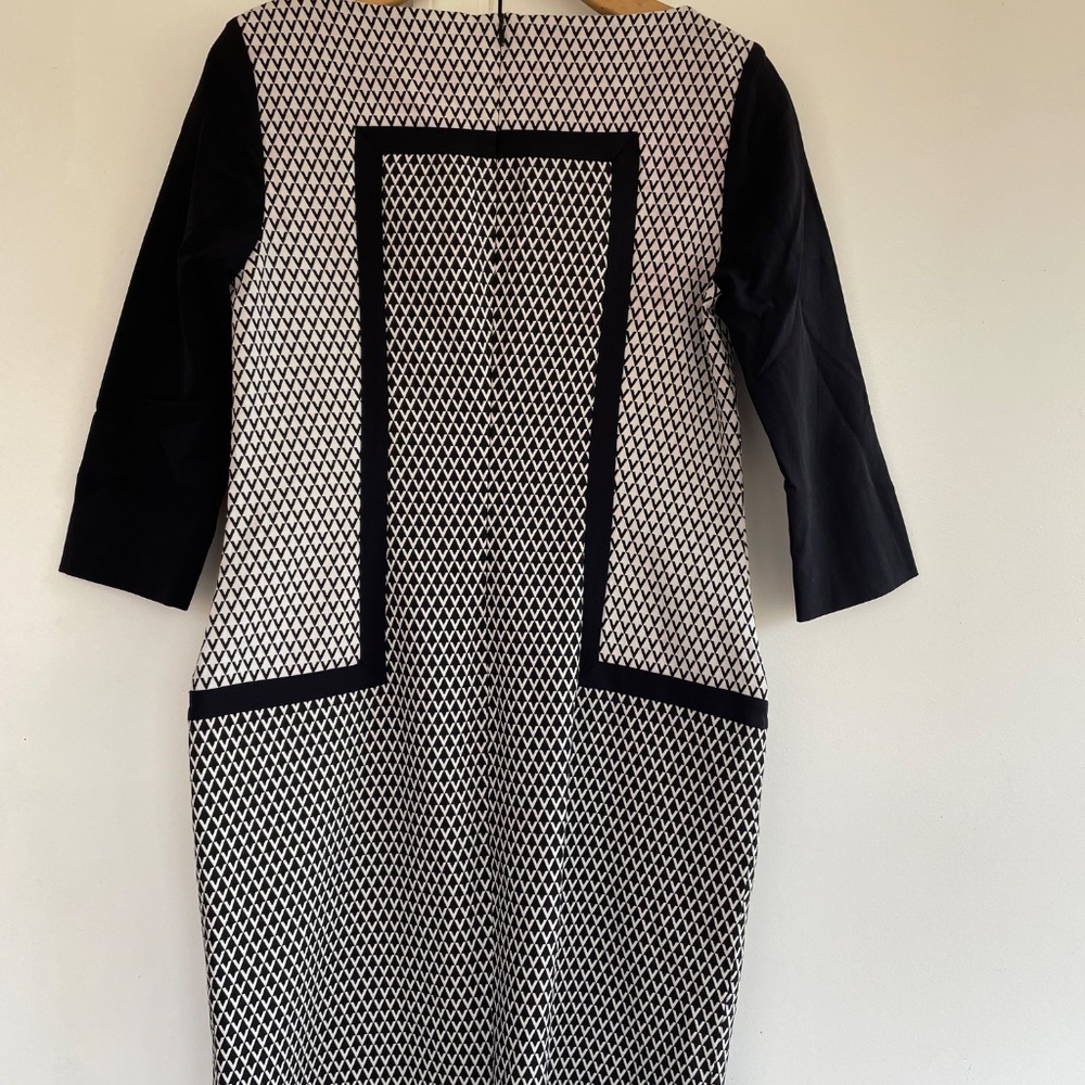 Dress - Picture 3 of 4